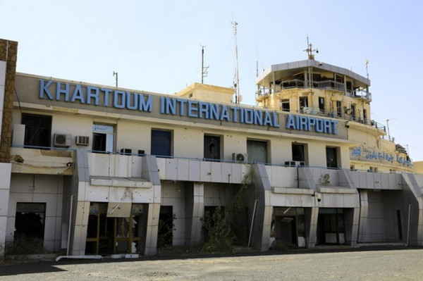 Khartoum int'l airport receives 1st commercial flight in nearly 3 yrs Khartoum int'l airport receives 1st commercial flight in nearly 3 yrs