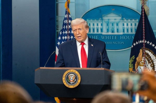 Trump could effectively lose presidency in attrition war with Iran: Ex WH war advisor Trump could effectively lose presidency in attrition war with Iran: Ex WH war advisor
