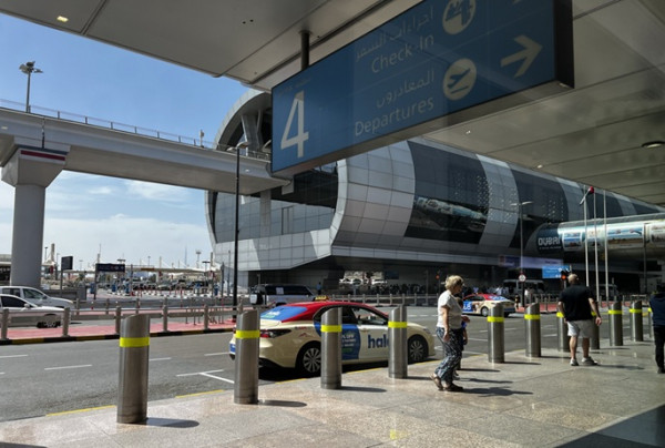 UAE airports resume partial operations as airlines restore services UAE airports resume partial operations as airlines restore services