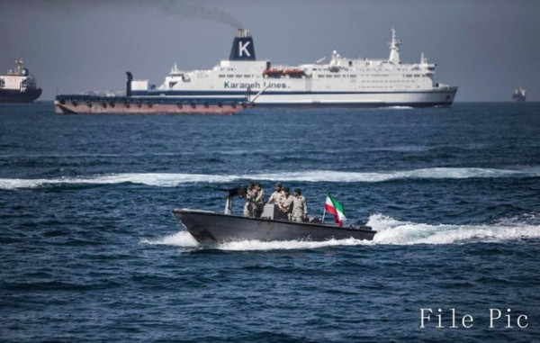 US forces bomb Iranian missile sites near Strait of Hormuz US forces bomb Iranian missile sites near Strait of Hormuz